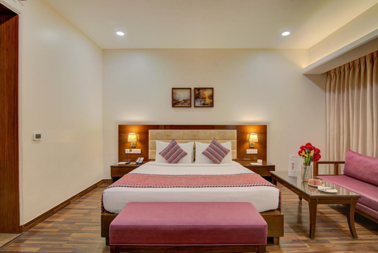 Hotel Home In By Amrik Sukhdev โซนีปัต ภายนอก รูปภาพ
