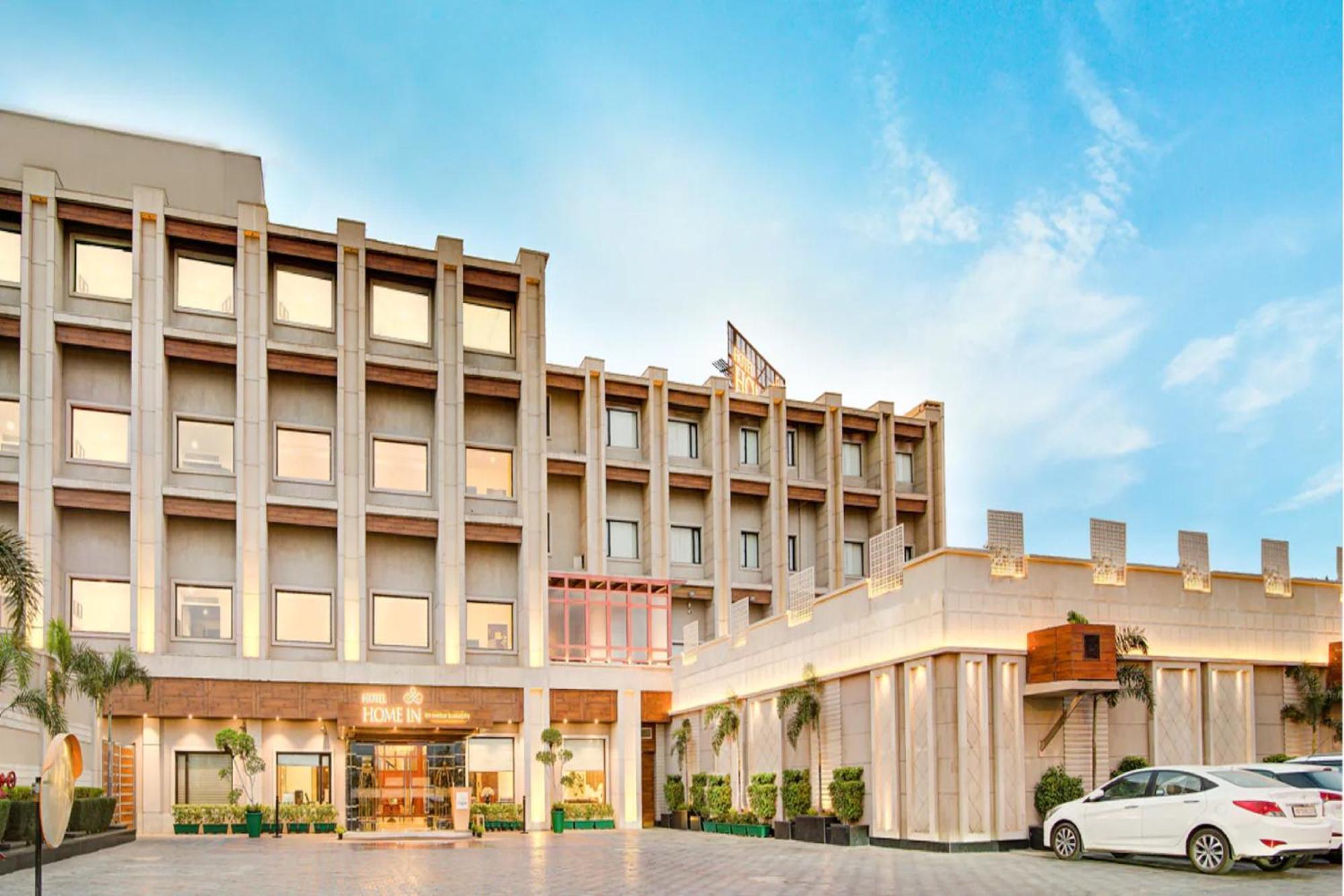 Hotel Home In By Amrik Sukhdev โซนีปัต ภายนอก รูปภาพ